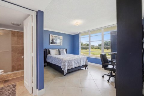 Condominio en venta en Pompano Beach, Florida, 2 dormitorios, 103.31 m2 № 2190159 - foto 17