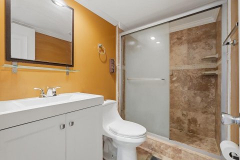 Condominio en venta en Pompano Beach, Florida, 2 dormitorios, 103.31 m2 № 2190159 - foto 18