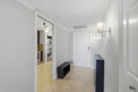 Condominio en venta en Pompano Beach, Florida, 2 dormitorios, 103.31 m2 № 2190159 - foto 3