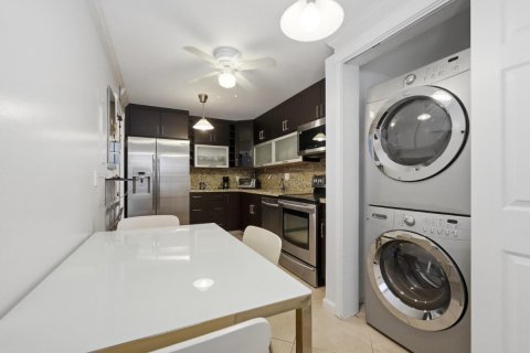 Condominio en venta en Pompano Beach, Florida, 2 dormitorios, 103.31 m2 № 2190159 - foto 10