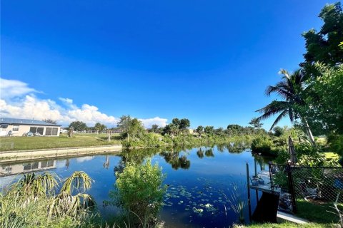 Terreno en venta en Cape Coral, Florida № 1287309 - foto 5