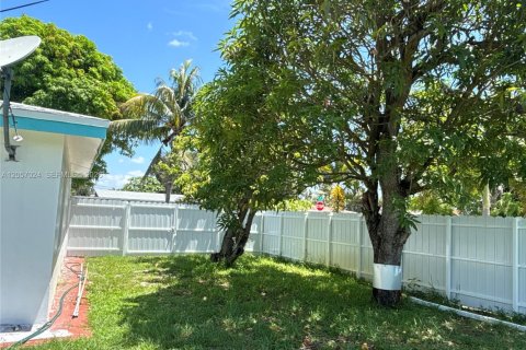 Casa en venta en Fort Lauderdale, Florida, 3 dormitorios, 136.57 m2 № 2187869 - foto 7