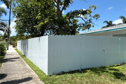 Casa en venta en Fort Lauderdale, Florida, 3 dormitorios, 136.57 m2 № 2187869 - foto 4