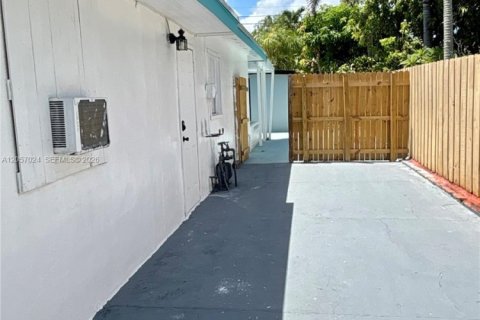 Casa en venta en Fort Lauderdale, Florida, 3 dormitorios, 136.57 m2 № 2187869 - foto 5