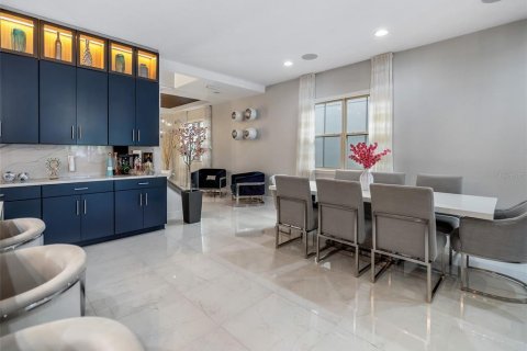 Villa ou maison à vendre à Orlando, Floride: 5 chambres, 393.44 m2 № 2291699 - photo 12
