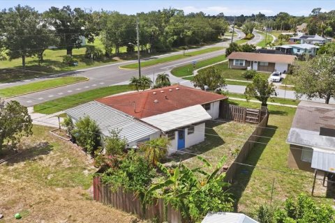Villa ou maison à vendre à North Port, Floride: 2 chambres, 109.16 m2 № 2148810 - photo 24