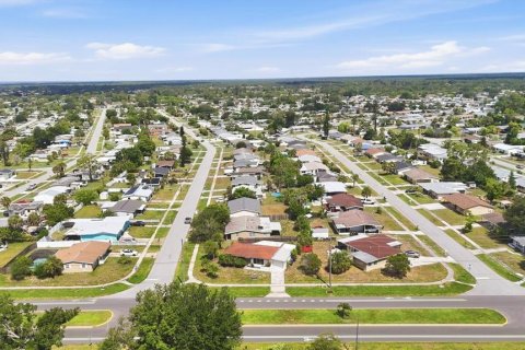 Villa ou maison à vendre à North Port, Floride: 2 chambres, 109.16 m2 № 2148810 - photo 23