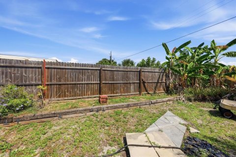 Villa ou maison à vendre à North Port, Floride: 2 chambres, 109.16 m2 № 2148810 - photo 15