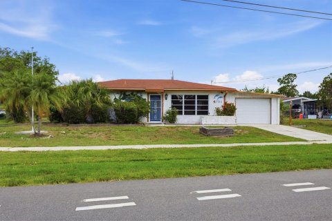 Villa ou maison à North Port, Floride 2 chambres, 109.16 m2 № 2148810