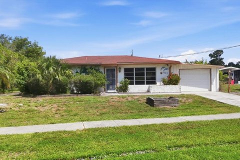 Villa ou maison à vendre à North Port, Floride: 2 chambres, 109.16 m2 № 2148810 - photo 19