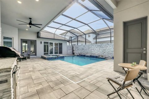 House in Davenport, Florida 4 bedrooms, 206.71 sq.m. № 1915539 - photo 6