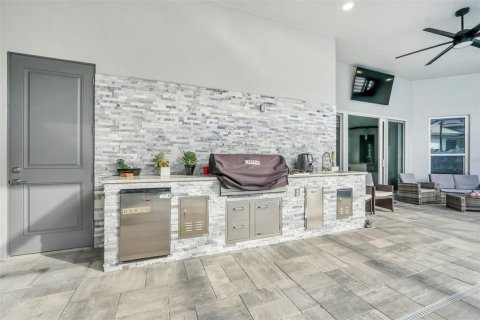 House in Davenport, Florida 4 bedrooms, 206.71 sq.m. № 1915539 - photo 7