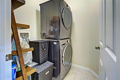 Condo in Venice, Florida, 3 bedrooms  № 1421029 - photo 16