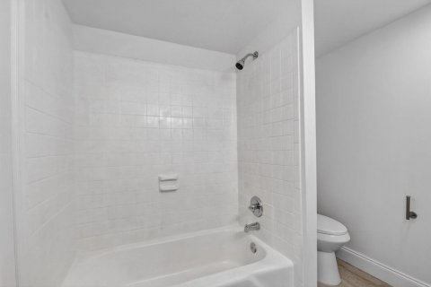 Купить кондоминиум в Уэст-Палм-Бич, Флорида 3 комнаты, 85.84м2, № 2085902 - фото 12