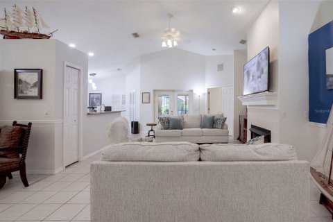 Villa ou maison à vendre à Eustis, Floride: 3 chambres, 155.43 m2 № 2425240 - photo 21