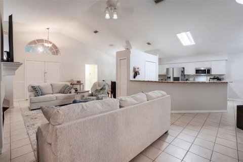 Villa ou maison à vendre à Eustis, Floride: 3 chambres, 155.43 m2 № 2425240 - photo 7