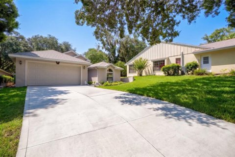 Villa ou maison à vendre à Eustis, Floride: 3 chambres, 155.43 m2 № 2425240 - photo 17