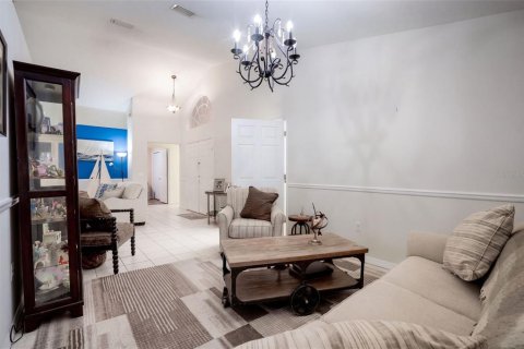 Villa ou maison à vendre à Eustis, Floride: 3 chambres, 155.43 m2 № 2425240 - photo 25