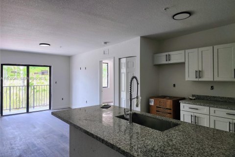 Снять в аренду квартиру в Хомстед, Флорида 2 спальни, 89.19м2, № 1990814 - фото 8