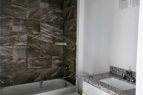 Снять в аренду квартиру в Хомстед, Флорида 2 спальни, 89.19м2, № 1990814 - фото 7