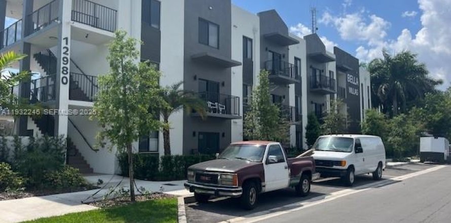 Квартира в Хомстед, Флорида 2 спальни, 89.19м2 № 1990814