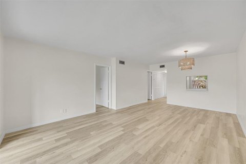 Copropriété à vendre à Delray Beach, Floride: 2 chambres, 85.93 m2 № 2247161 - photo 8