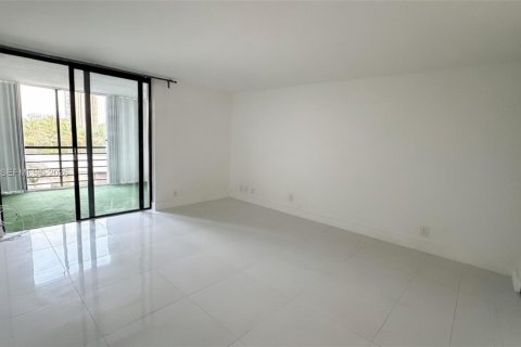 Condominio en alquiler en Aventura, Florida, 3 dormitorios, 128.21 m2 № 2011527 - foto 13