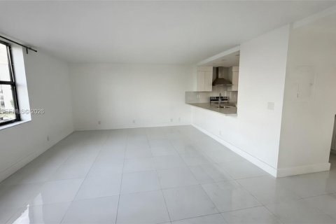 Condominio en alquiler en Aventura, Florida, 3 dormitorios, 128.21 m2 № 2011527 - foto 17