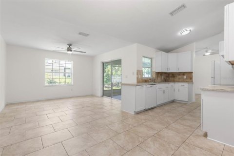 Casa en venta en Palm Coast, Florida, 4 dormitorios, 168.99 m2 № 1793019 - foto 11