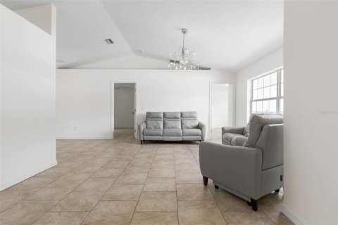 Casa en venta en Palm Coast, Florida, 4 dormitorios, 168.99 m2 № 1793019 - foto 4