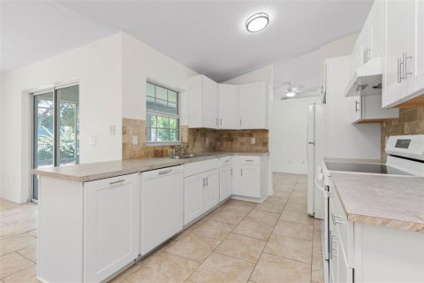 Casa en venta en Palm Coast, Florida, 4 dormitorios, 168.99 m2 № 1793019 - foto 12