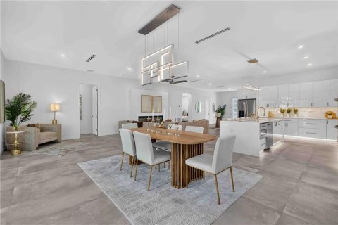 Casa en venta en Sarasota, Florida, 5 dormitorios, 442.31 m2 № 2314309 - foto 15