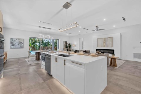 Casa en venta en Sarasota, Florida, 5 dormitorios, 442.31 m2 № 2314309 - foto 13