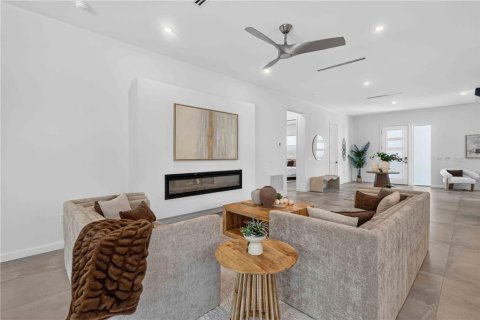 Casa en venta en Sarasota, Florida, 5 dormitorios, 442.31 m2 № 2314309 - foto 8