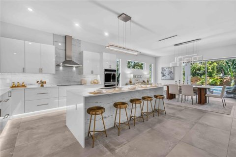 Casa en venta en Sarasota, Florida, 5 dormitorios, 442.31 m2 № 2314309 - foto 12