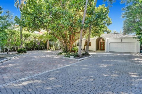 House in Golden Beach, Florida 5 bedrooms, 308.71 sq.m. № 1891198 - photo 17