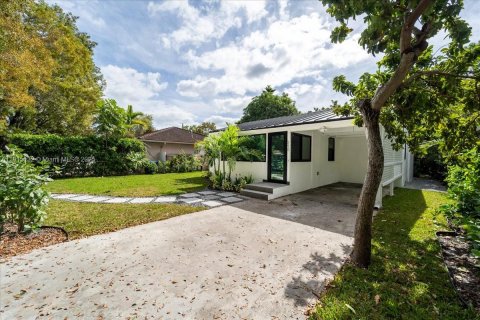 House in Miami, Florida 3 bedrooms, 77.2 sq.m. № 1971373 - photo 11