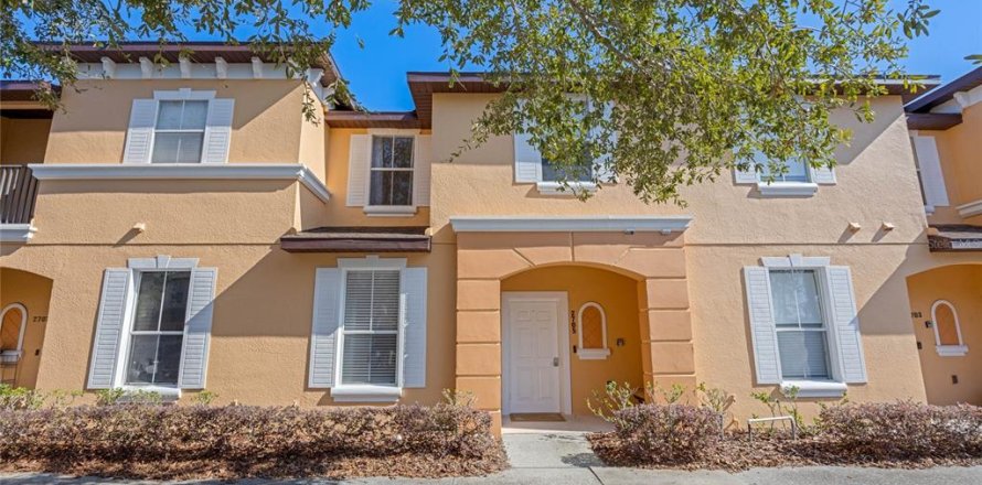 Adosado en Kissimmee, Florida 3 dormitorios, 133.31 m2 № 2210908
