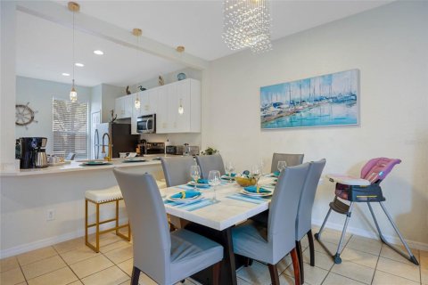 Adosado en venta en Kissimmee, Florida, 3 dormitorios, 133.31 m2 № 2210908 - foto 3