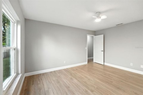 House in Orlando, Florida 3 bedrooms, 125.42 sq.m. № 1904162 - photo 23