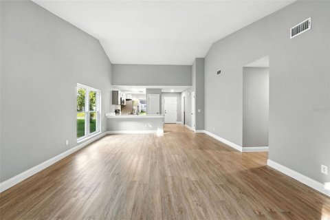 House in Orlando, Florida 3 bedrooms, 125.42 sq.m. № 1904162 - photo 10
