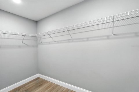 House in Orlando, Florida 3 bedrooms, 125.42 sq.m. № 1904162 - photo 26