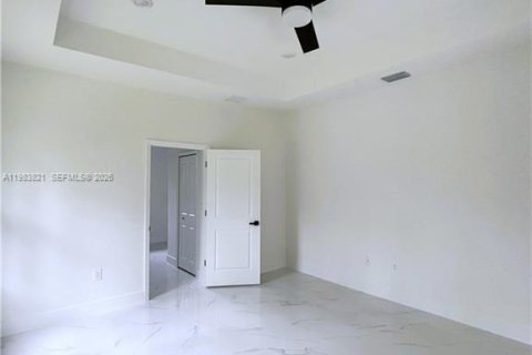 Casa en venta en Lehigh Acres, Florida, 4 dormitorios, 164.53 m2 № 2046727 - foto 9