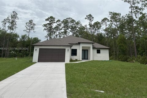 Casa en venta en Lehigh Acres, Florida, 4 dormitorios, 164.53 m2 № 2046727 - foto 2