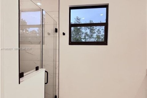 Casa en venta en Lehigh Acres, Florida, 4 dormitorios, 164.53 m2 № 2046727 - foto 14