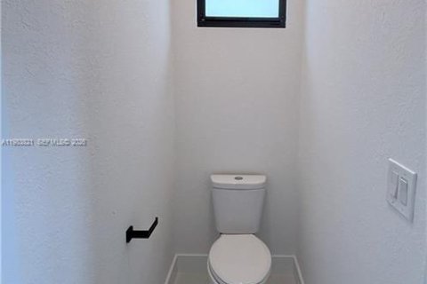 Casa en venta en Lehigh Acres, Florida, 4 dormitorios, 164.53 m2 № 2046727 - foto 16