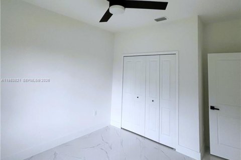 Casa en venta en Lehigh Acres, Florida, 4 dormitorios, 164.53 m2 № 2046727 - foto 8