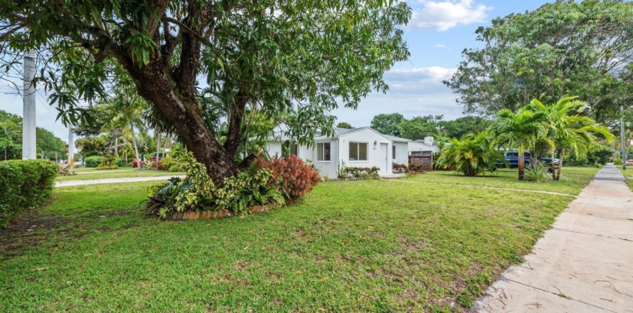 House in Fort Lauderdale, Florida 3 bedrooms, 108.23 sq.m. № 1103165