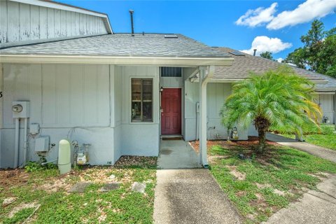 Townhouse in DeLand, Florida 2 bedrooms, 82.4 sq.m. № 1919251 - photo 2