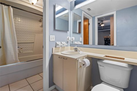 Townhouse in DeLand, Florida 2 bedrooms, 82.4 sq.m. № 1919251 - photo 9